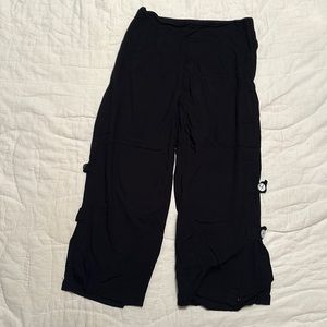 Escapada black mid length pant